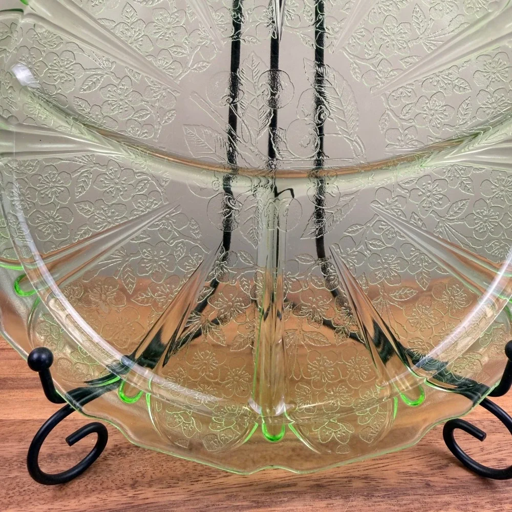 Jeannette Glass vintage jeannette